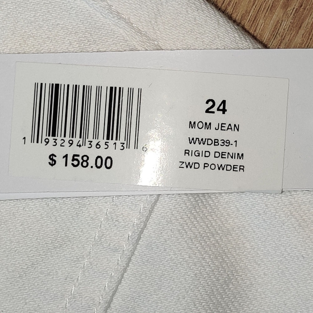 🤍🆕🤍 NWT WEWOREWHAT Mom Jeans - Picture 11 of 16